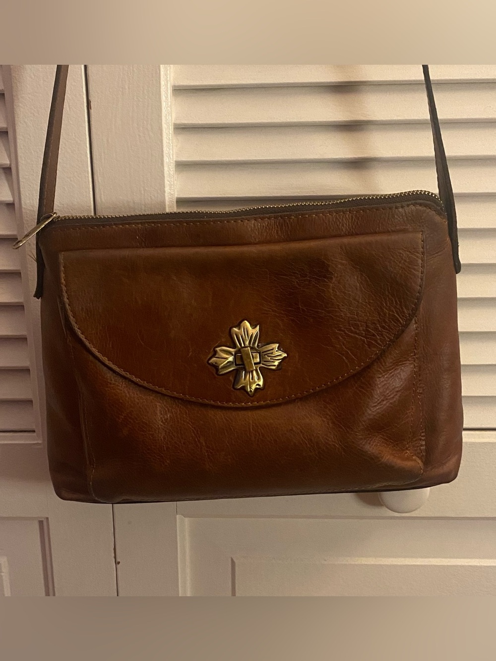 Patricia Nash Salina Crossbody Bag Brown Distressed Leather with Brass Hardware